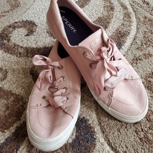 Pink canvas sneaker